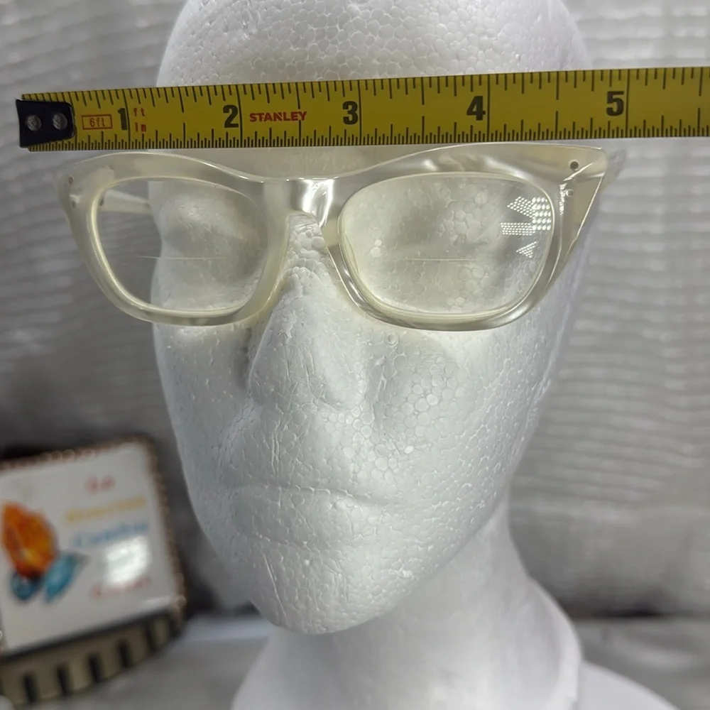 (Z6) FRAME FRANCE, vintage pearly white glasses for girls